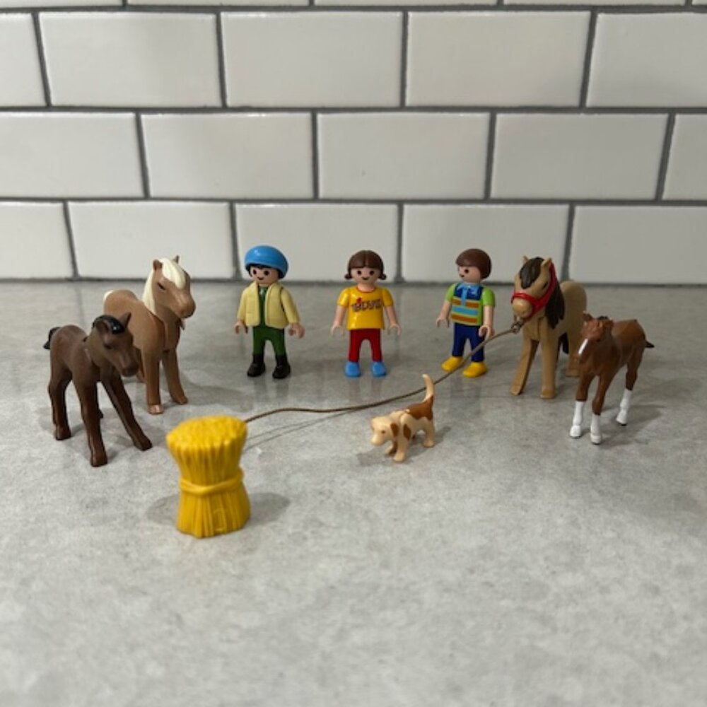 Excellent Mini Size Playmobil lot Horses People (2" tall) Dog